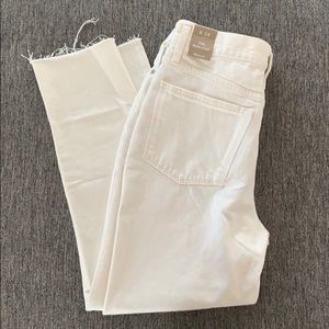 Maxwell The Momjean in Tile White